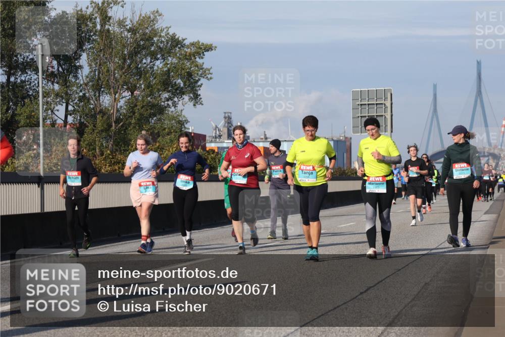 03.10.2025 - Köhlbrandbrückenlauf Luisa Fischer http://msf.ph/oto/9020671 03.10.2025 11:13:05 Position 3 1963, 3254, 2332 meine-sportfotos.de