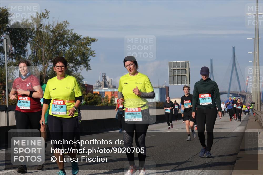 03.10.2025 - Köhlbrandbrückenlauf Luisa Fischer http://msf.ph/oto/9020705 03.10.2025 11:13:09 Position 3 2332, 3254, 1963, 2271 meine-sportfotos.de