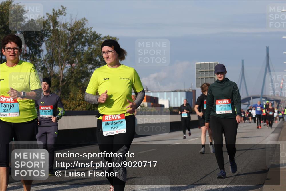 03.10.2025 - Köhlbrandbrückenlauf Luisa Fischer http://msf.ph/oto/9020717 03.10.2025 11:13:10 Position 3 3254, 3657, 1963, 2271 meine-sportfotos.de