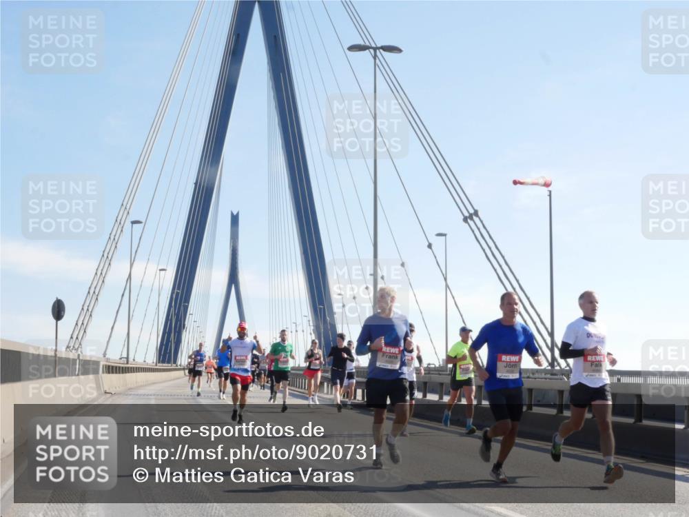 03.10.2025 - Köhlbrandbrückenlauf Matties Gatica Varas http://msf.ph/oto/9020731 03.10.2025 12:23:00 Position 1  meine-sportfotos.de