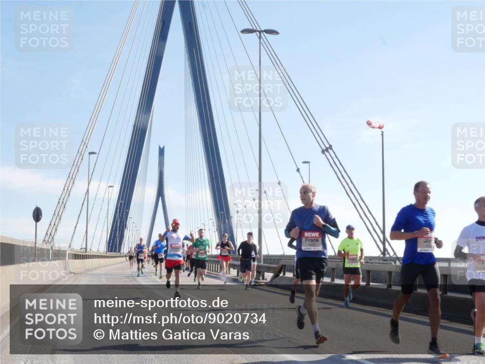 03.10.2025 - Köhlbrandbrückenlauf Matties Gatica Varas http://msf.ph/oto/9020734 03.10.2025 12:23:00 Position 1  meine-sportfotos.de