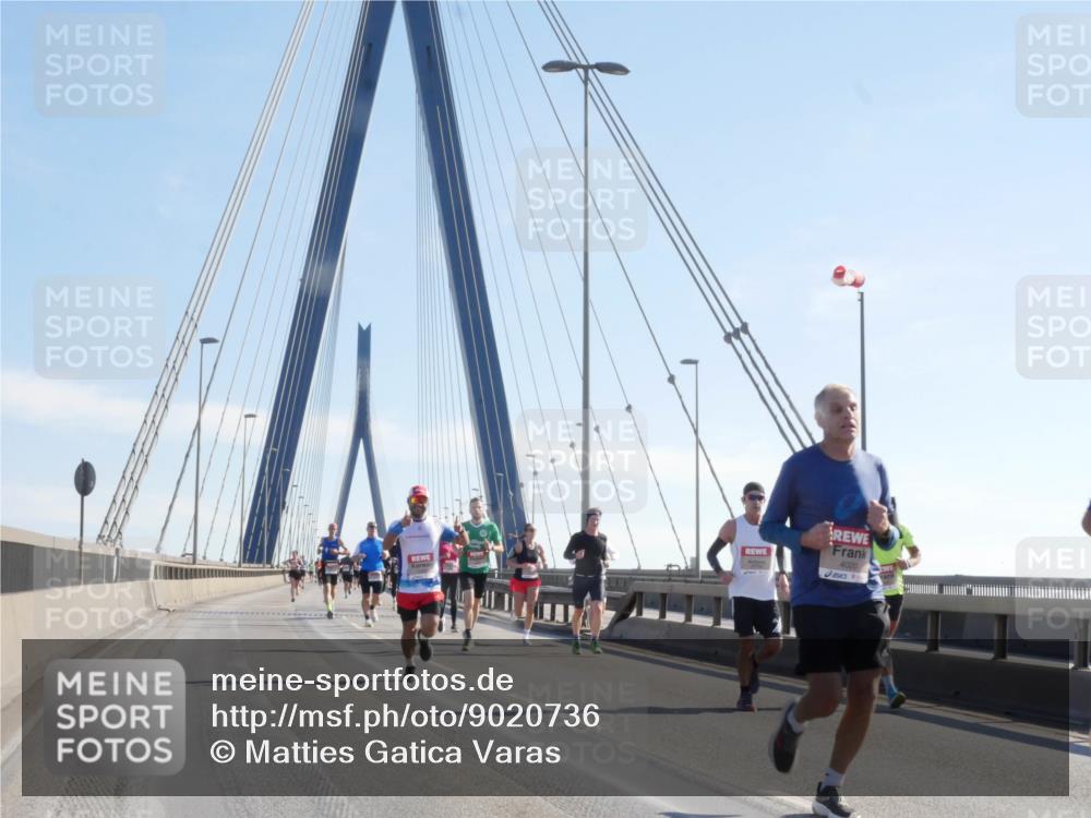 03.10.2025 - Köhlbrandbrückenlauf Matties Gatica Varas http://msf.ph/oto/9020736 03.10.2025 12:23:01 Position 1 4020 meine-sportfotos.de