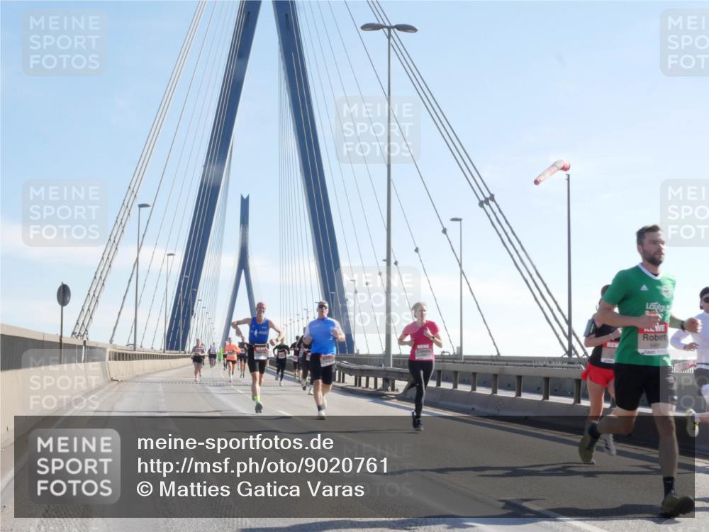 03.10.2025 - Köhlbrandbrückenlauf Matties Gatica Varas http://msf.ph/oto/9020761 03.10.2025 12:23:04 Position 1  meine-sportfotos.de