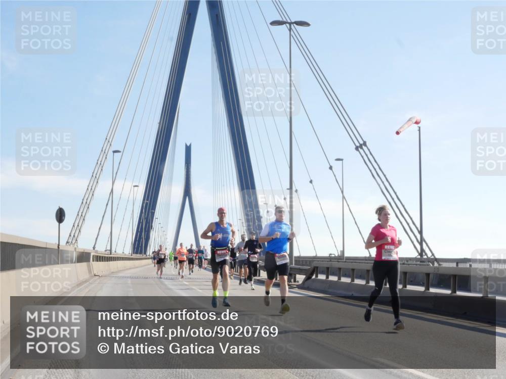 03.10.2025 - Köhlbrandbrückenlauf Matties Gatica Varas http://msf.ph/oto/9020769 03.10.2025 12:23:05 Position 1  meine-sportfotos.de