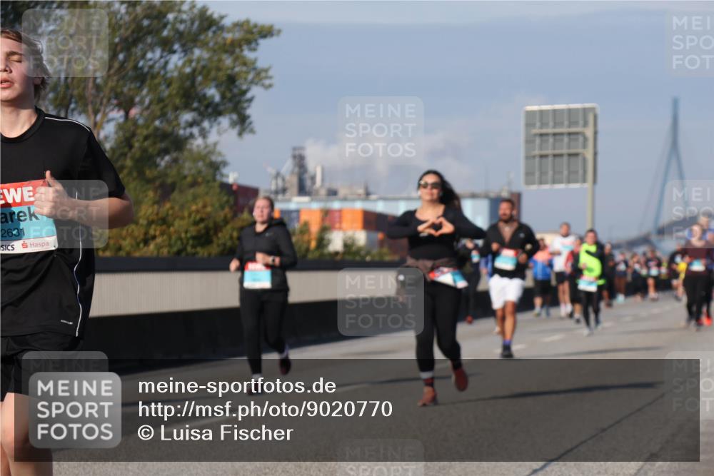 03.10.2025 - Köhlbrandbrückenlauf Luisa Fischer http://msf.ph/oto/9020770 03.10.2025 11:13:16 Position 3 2631 meine-sportfotos.de