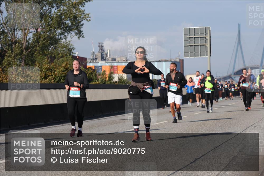 03.10.2025 - Köhlbrandbrückenlauf Luisa Fischer http://msf.ph/oto/9020775 03.10.2025 11:13:17 Position 3 3800 meine-sportfotos.de