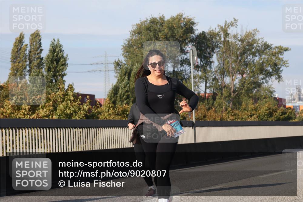 03.10.2025 - Köhlbrandbrückenlauf Luisa Fischer http://msf.ph/oto/9020807 03.10.2025 11:13:21 Position 3  meine-sportfotos.de