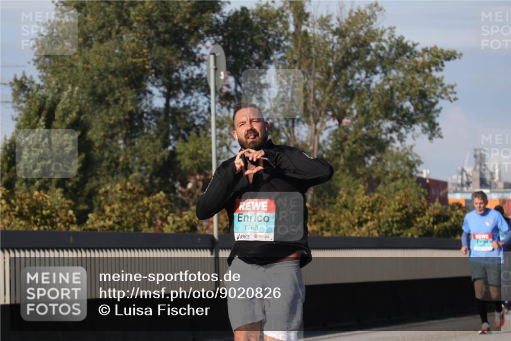 03.10.2025 - Köhlbrandbrückenlauf Luisa Fischer http://msf.ph/oto/9020826 03.10.2025 11:13:24 Position 3 1763 meine-sportfotos.de