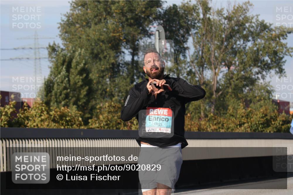 03.10.2025 - Köhlbrandbrückenlauf Luisa Fischer http://msf.ph/oto/9020829 03.10.2025 11:13:24 Position 3 1763 meine-sportfotos.de
