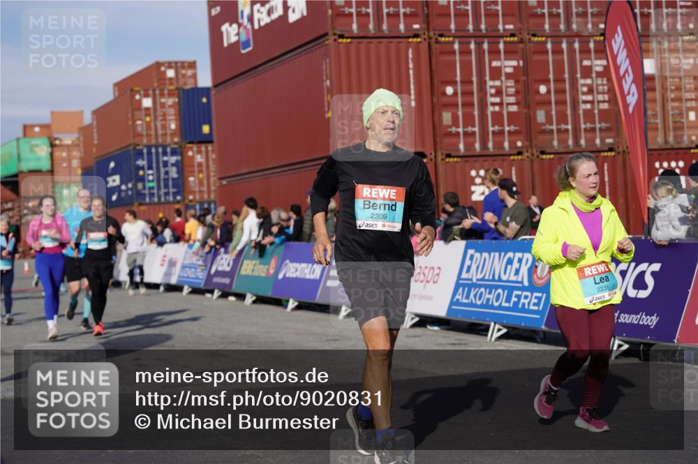 03.10.2025 - Köhlbrandbrückenlauf Michael Burmester http://msf.ph/oto/9020831 03.10.2025 10:21:45 Ziel 1049, 1467, 1740, 1976, 2016, 2022, 2097, 2235, 2298, 2309, 2414, 2524, 3570, 3660, 3661, 3662, 3693, 3694 meine-sportfotos.de