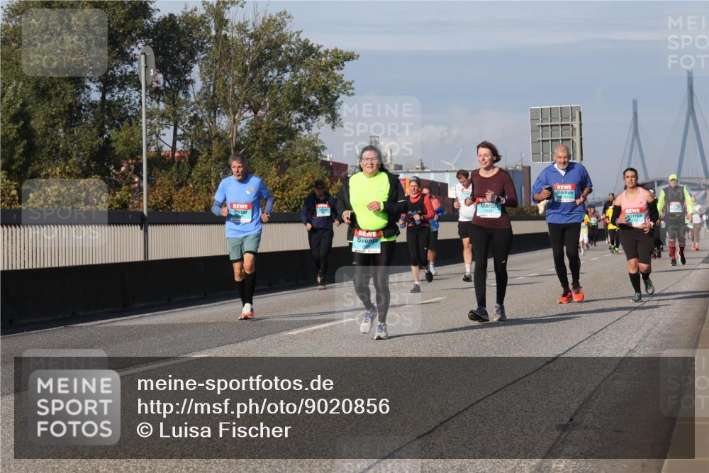 03.10.2025 - Köhlbrandbrückenlauf Luisa Fischer http://msf.ph/oto/9020856 03.10.2025 11:13:27 Position 3  meine-sportfotos.de
