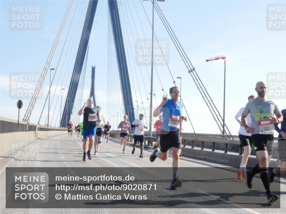 03.10.2025 - Köhlbrandbrückenlauf Matties Gatica Varas http://msf.ph/oto/9020871 03.10.2025 12:23:20 Position 1 509 meine-sportfotos.de