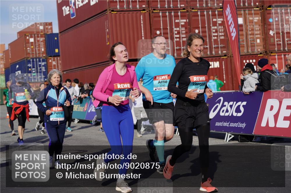 03.10.2025 - Köhlbrandbrückenlauf Michael Burmester http://msf.ph/oto/9020875 03.10.2025 10:21:49 Ziel 1049, 1467, 1740, 1976, 1977, 2022, 2114, 2235, 2298, 2414, 3570, 3660, 3661, 3662, 3693, 3694 meine-sportfotos.de