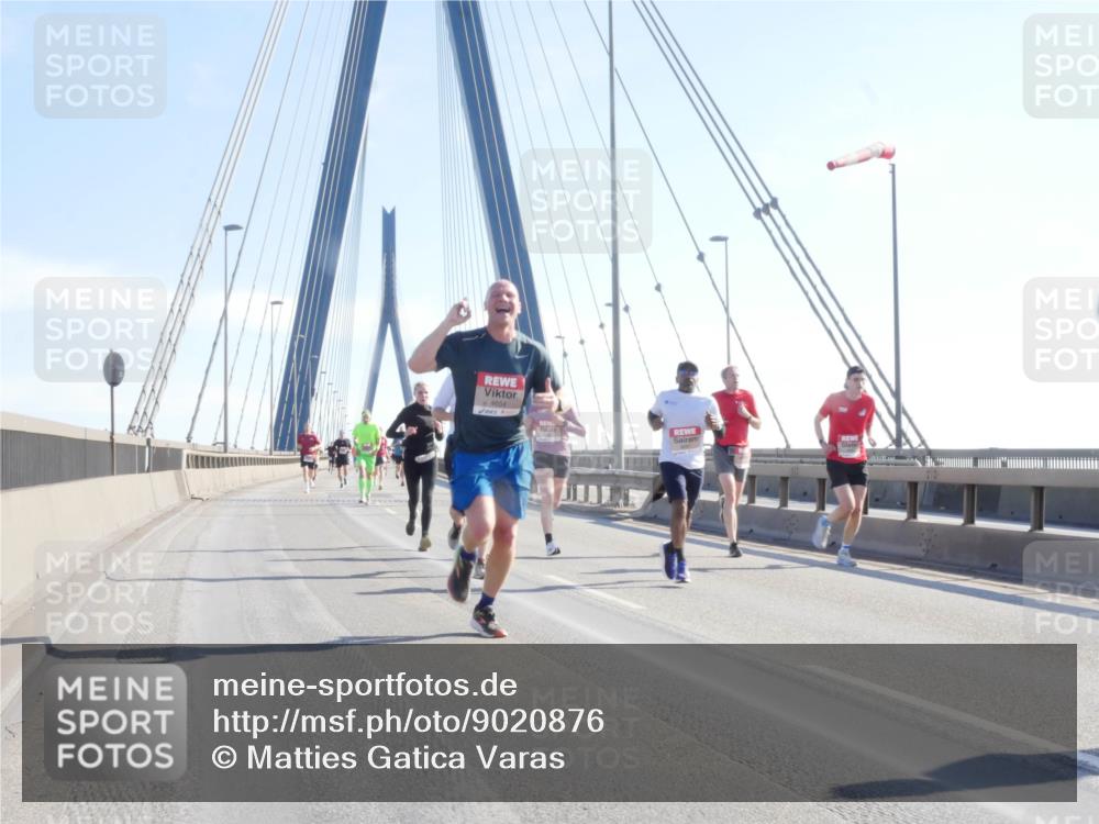 03.10.2025 - Köhlbrandbrückenlauf Matties Gatica Varas http://msf.ph/oto/9020876 03.10.2025 12:23:21 Position 1 4654 meine-sportfotos.de
