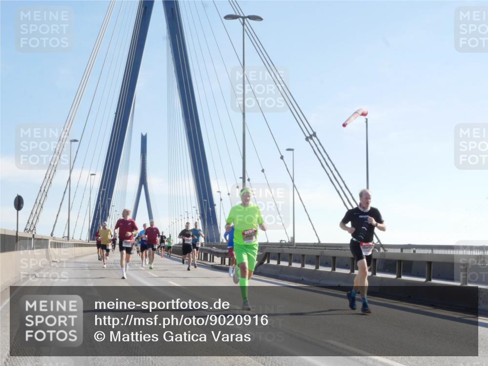 03.10.2025 - Köhlbrandbrückenlauf Matties Gatica Varas http://msf.ph/oto/9020916 03.10.2025 12:23:27 Position 1  meine-sportfotos.de