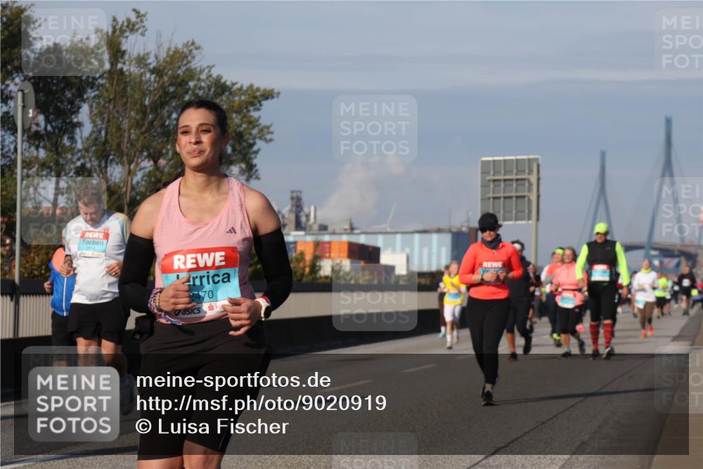 03.10.2025 - Köhlbrandbrückenlauf Luisa Fischer http://msf.ph/oto/9020919 03.10.2025 11:13:34 Position 3 2619, 2470 meine-sportfotos.de
