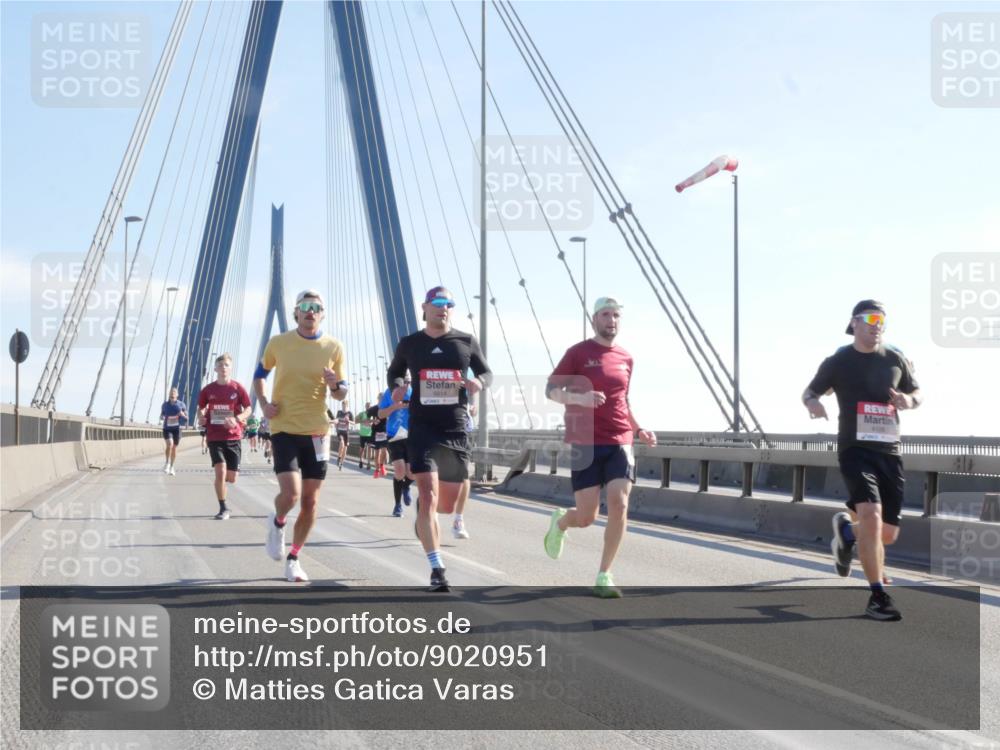 03.10.2025 - Köhlbrandbrückenlauf Matties Gatica Varas http://msf.ph/oto/9020951 03.10.2025 12:23:33 Position 1 6614 meine-sportfotos.de