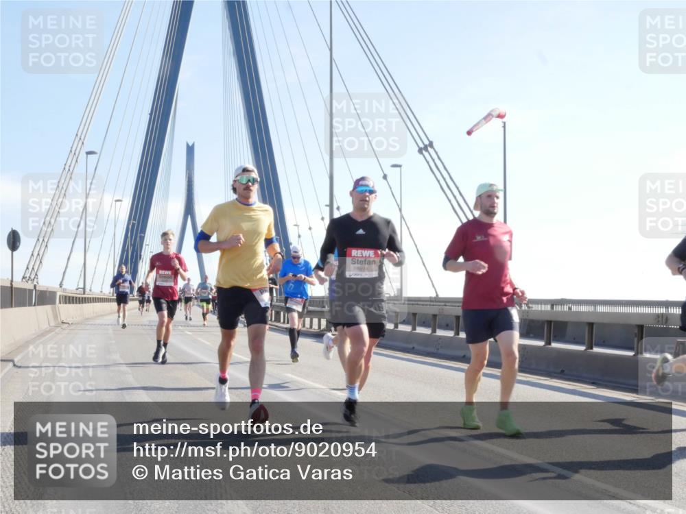 03.10.2025 - Köhlbrandbrückenlauf Matties Gatica Varas http://msf.ph/oto/9020954 03.10.2025 12:23:33 Position 1 6614 meine-sportfotos.de