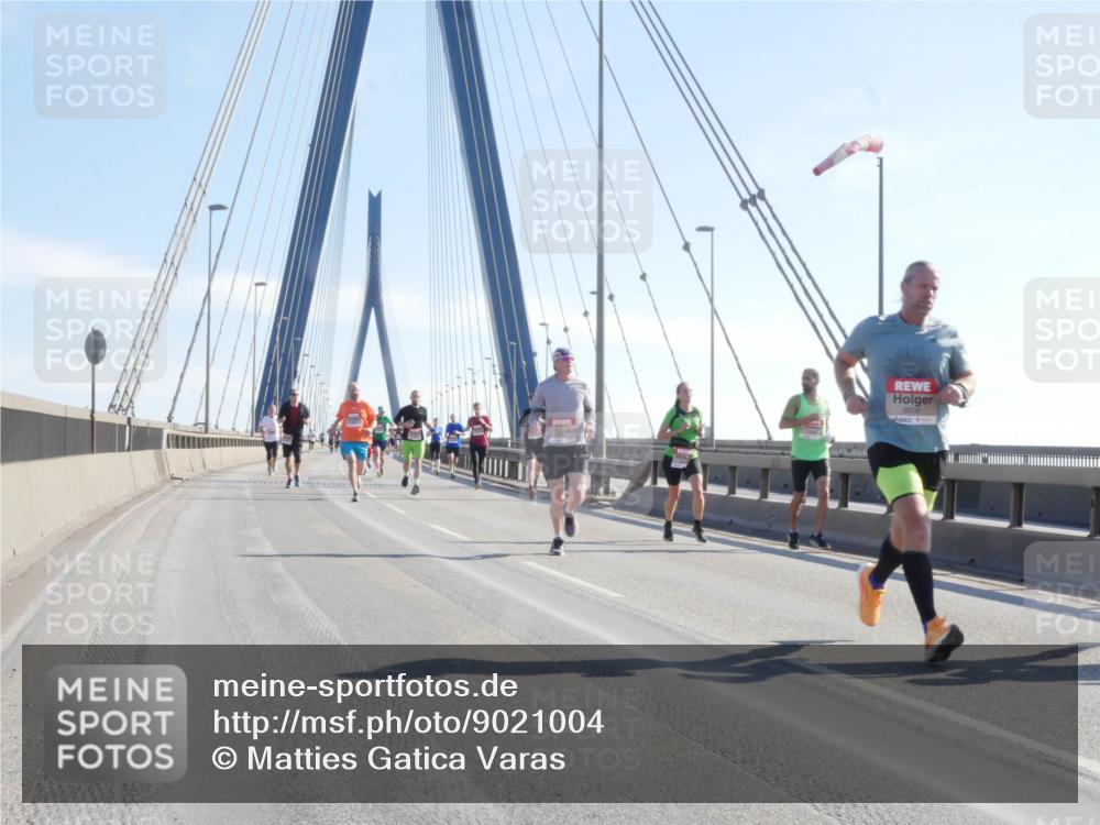 03.10.2025 - Köhlbrandbrückenlauf Matties Gatica Varas http://msf.ph/oto/9021004 03.10.2025 12:23:41 Position 1 12 meine-sportfotos.de