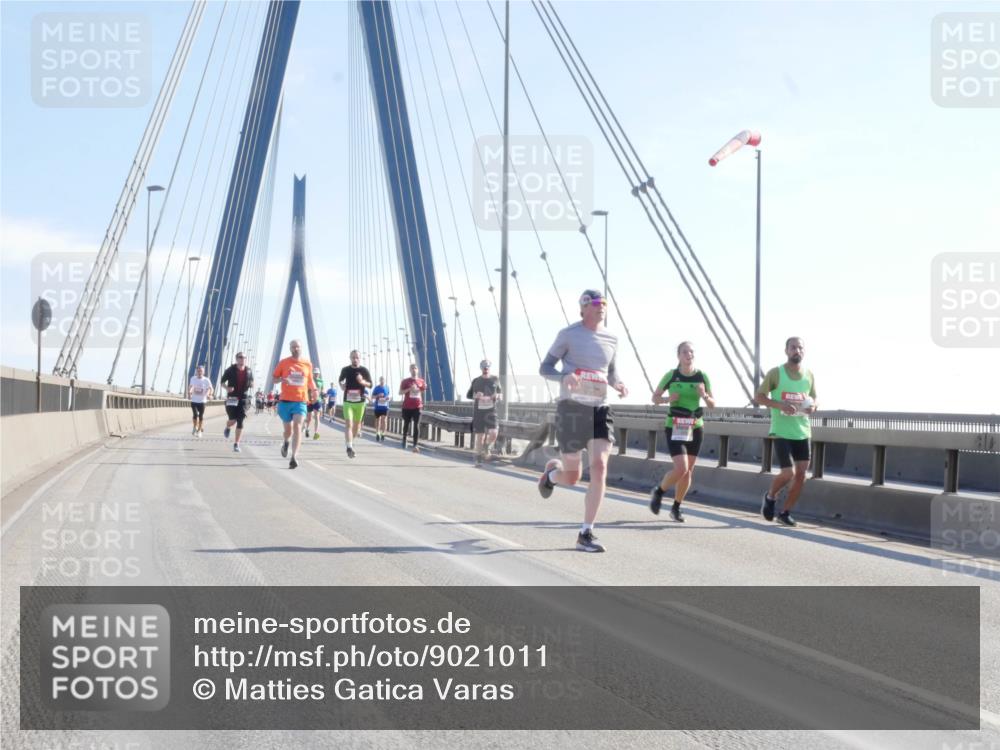 03.10.2025 - Köhlbrandbrückenlauf Matties Gatica Varas http://msf.ph/oto/9021011 03.10.2025 12:23:42 Position 1  meine-sportfotos.de