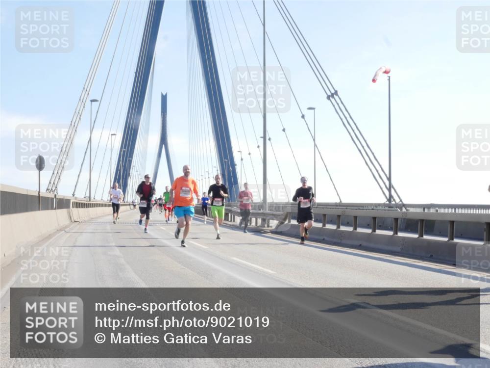 03.10.2025 - Köhlbrandbrückenlauf Matties Gatica Varas http://msf.ph/oto/9021019 03.10.2025 12:23:44 Position 1  meine-sportfotos.de