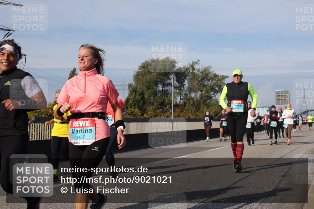 03.10.2025 - Köhlbrandbrückenlauf Luisa Fischer http://msf.ph/oto/9021021 03.10.2025 11:13:47 Position 3 2457, 3634 meine-sportfotos.de
