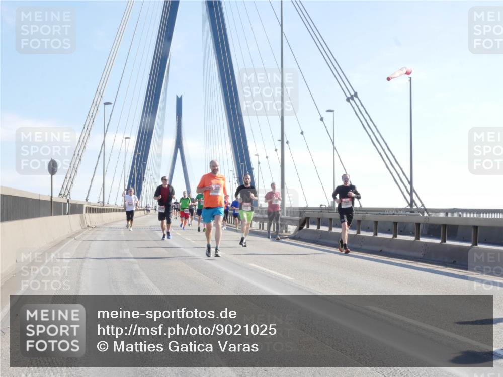 03.10.2025 - Köhlbrandbrückenlauf Matties Gatica Varas http://msf.ph/oto/9021025 03.10.2025 12:23:44 Position 1  meine-sportfotos.de