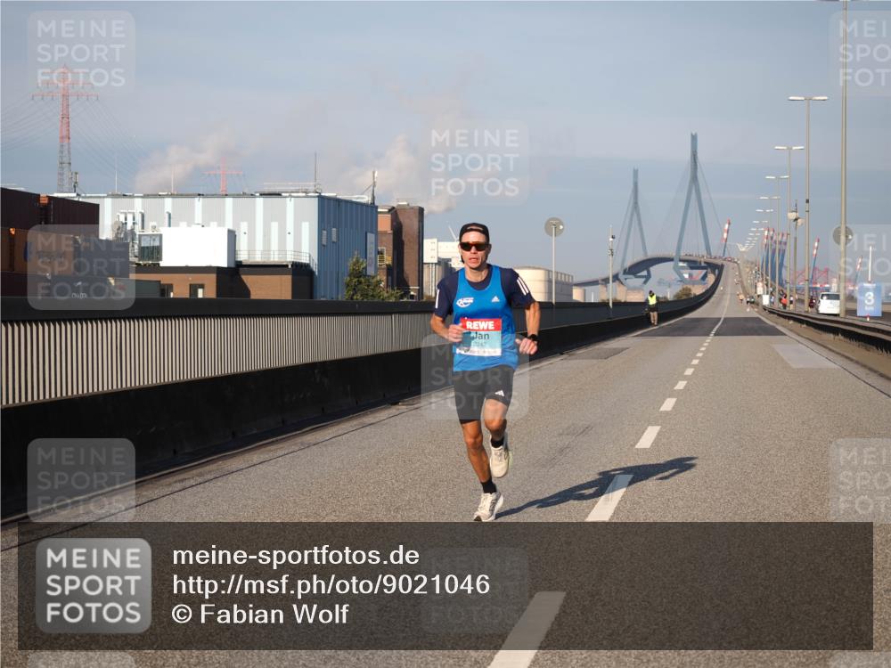 03.10.2025 - Köhlbrandbrückenlauf Fabian Wolf http://msf.ph/oto/9021046 03.10.2025 09:33:23 Position 3 3247, 3 meine-sportfotos.de