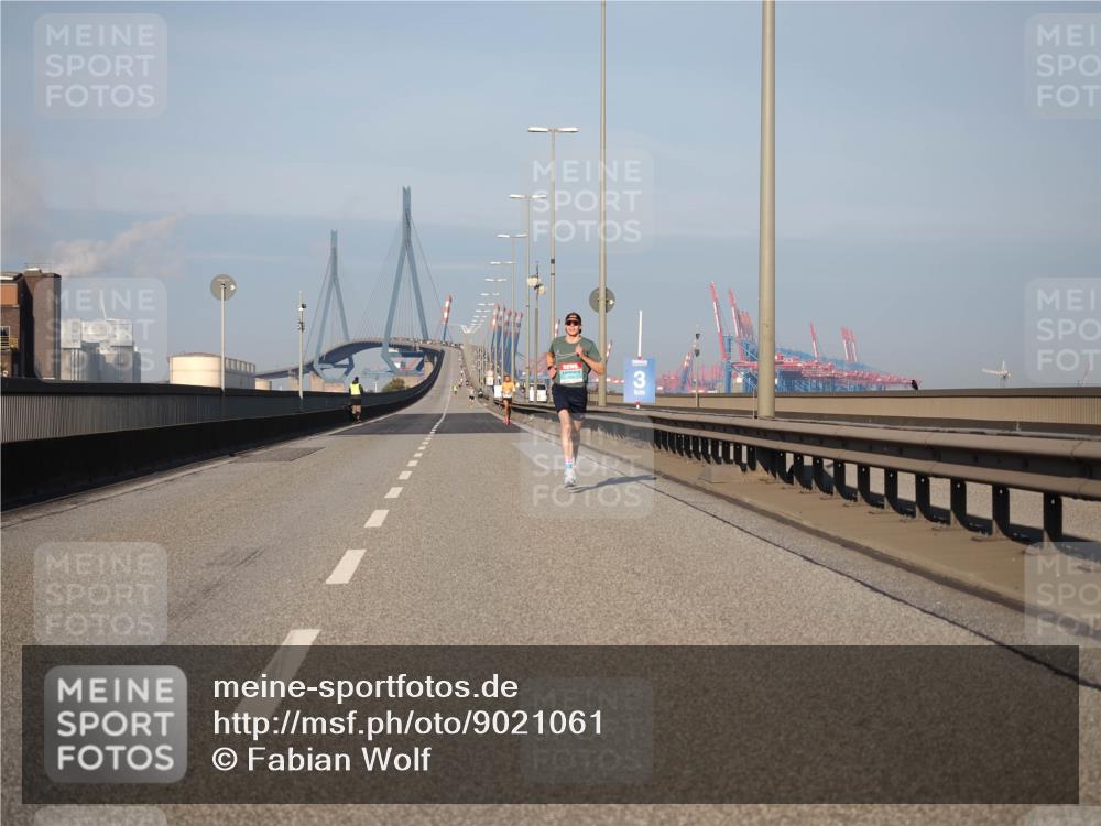 03.10.2025 - Köhlbrandbrückenlauf Fabian Wolf http://msf.ph/oto/9021061 03.10.2025 09:34:02 Position 3  meine-sportfotos.de