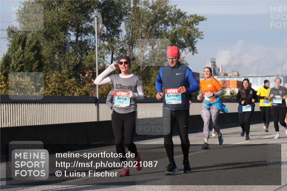 03.10.2025 - Köhlbrandbrückenlauf Luisa Fischer http://msf.ph/oto/9021087 03.10.2025 11:13:55 Position 3 2466, 2248 meine-sportfotos.de