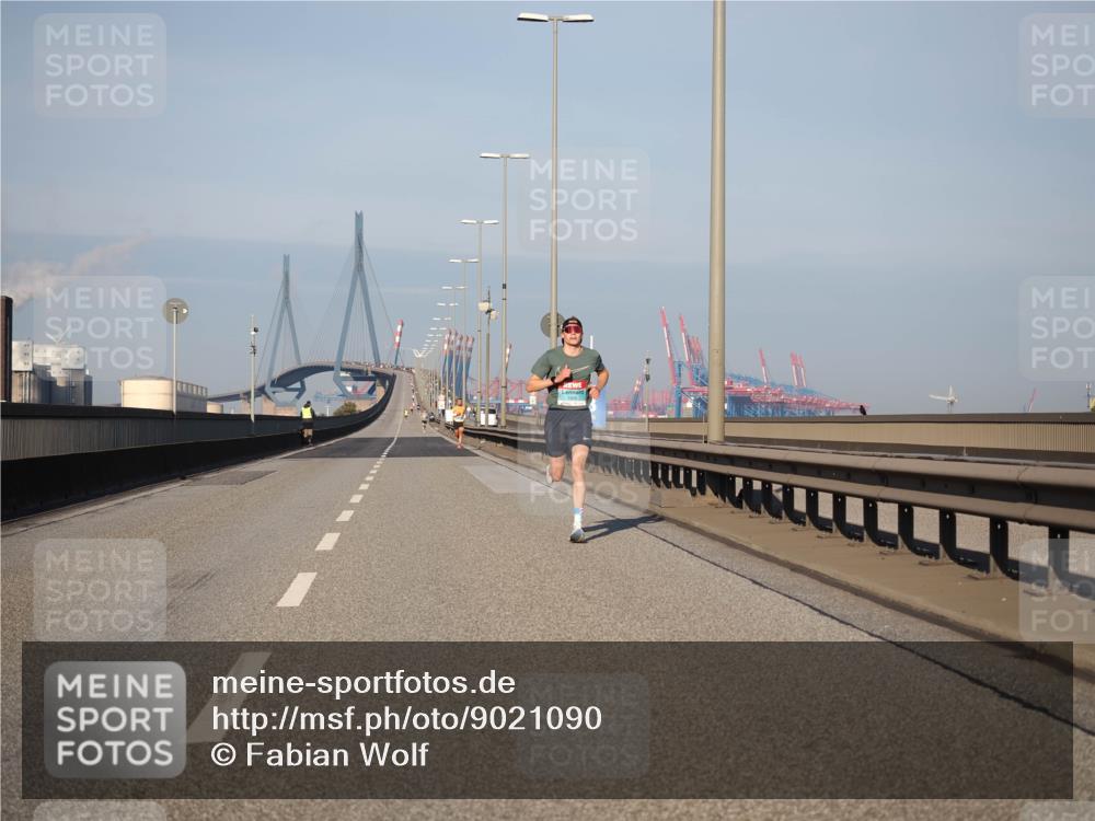 03.10.2025 - Köhlbrandbrückenlauf Fabian Wolf http://msf.ph/oto/9021090 03.10.2025 09:34:03 Position 3  meine-sportfotos.de
