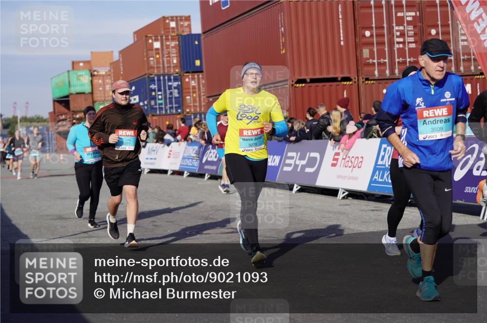 03.10.2025 - Köhlbrandbrückenlauf Michael Burmester http://msf.ph/oto/9021093 03.10.2025 10:22:04 Ziel 1669, 1951, 1984, 2071, 2304, 2314, 3279, 3509, 3777 meine-sportfotos.de