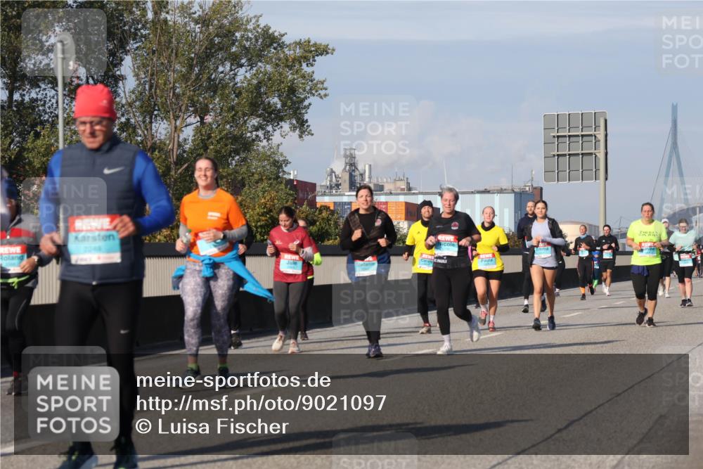 03.10.2025 - Köhlbrandbrückenlauf Luisa Fischer http://msf.ph/oto/9021097 03.10.2025 11:13:56 Position 3 2248 meine-sportfotos.de