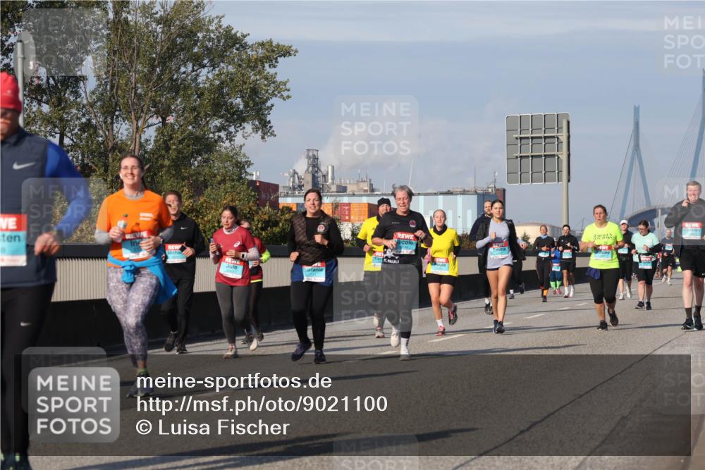 03.10.2025 - Köhlbrandbrückenlauf Luisa Fischer http://msf.ph/oto/9021100 03.10.2025 11:13:56 Position 3 2041 meine-sportfotos.de