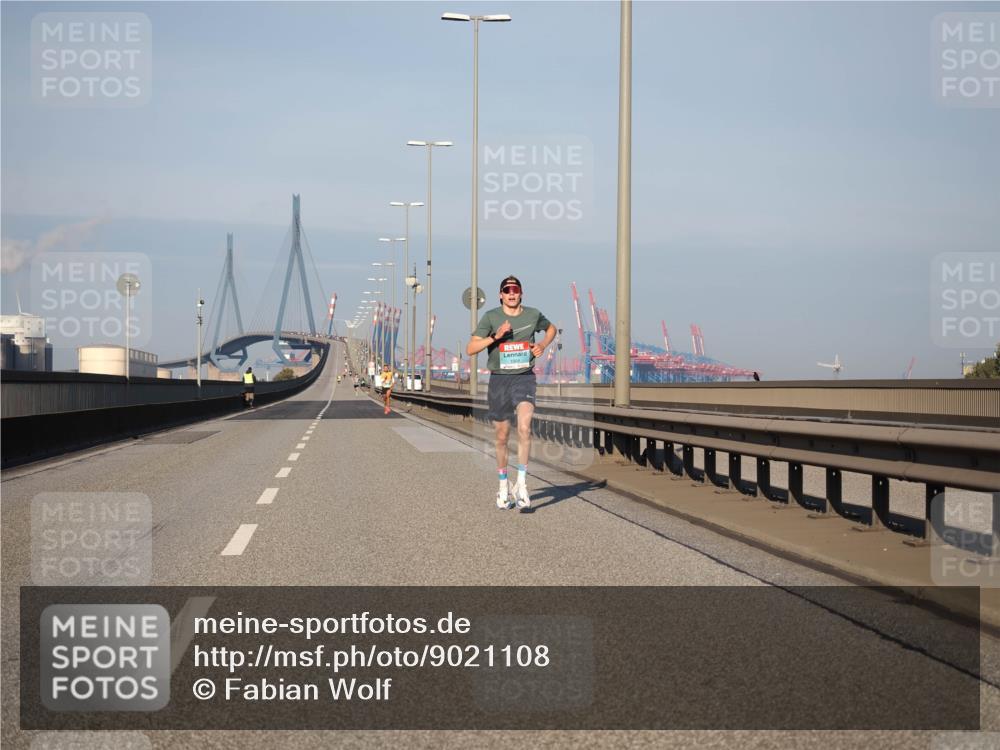 03.10.2025 - Köhlbrandbrückenlauf Fabian Wolf http://msf.ph/oto/9021108 03.10.2025 09:34:04 Position 3  meine-sportfotos.de