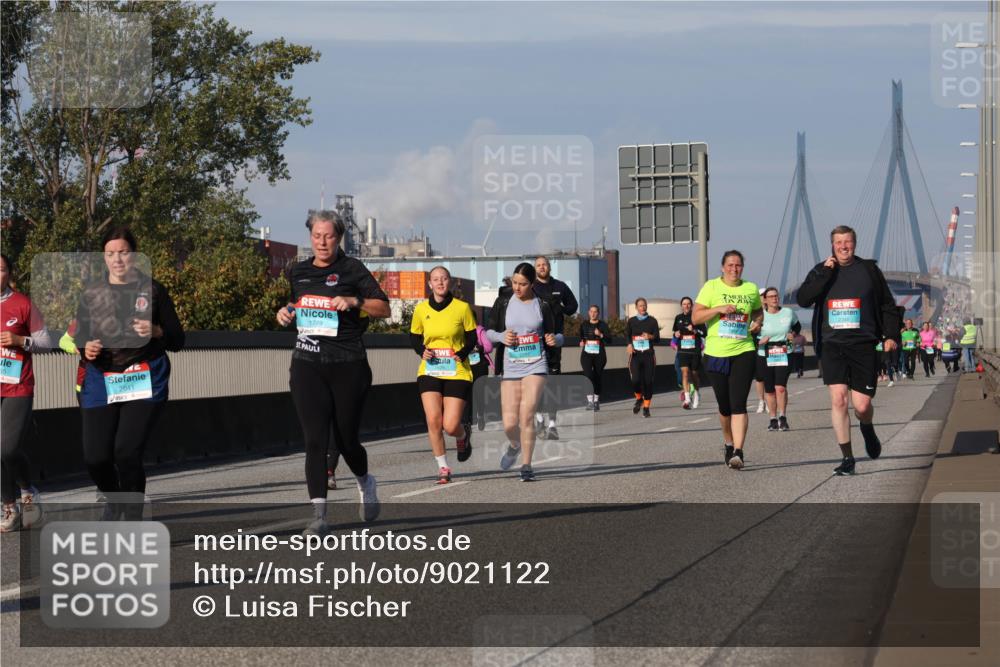 03.10.2025 - Köhlbrandbrückenlauf Luisa Fischer http://msf.ph/oto/9021122 03.10.2025 11:13:59 Position 3 2041, 1749 meine-sportfotos.de
