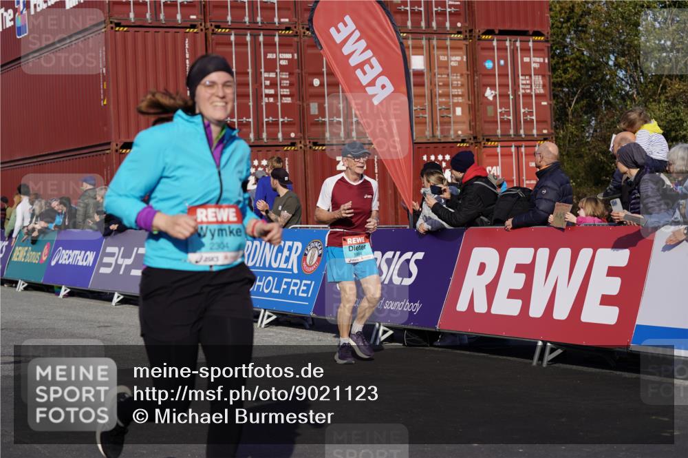 03.10.2025 - Köhlbrandbrückenlauf Michael Burmester http://msf.ph/oto/9021123 03.10.2025 10:22:07 Ziel 1951, 1984, 2071, 2304, 2313, 2314, 3279, 3777 meine-sportfotos.de