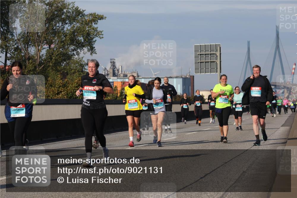 03.10.2025 - Köhlbrandbrückenlauf Luisa Fischer http://msf.ph/oto/9021131 03.10.2025 11:13:59 Position 3 2041, 1749, 1800, 2348 meine-sportfotos.de