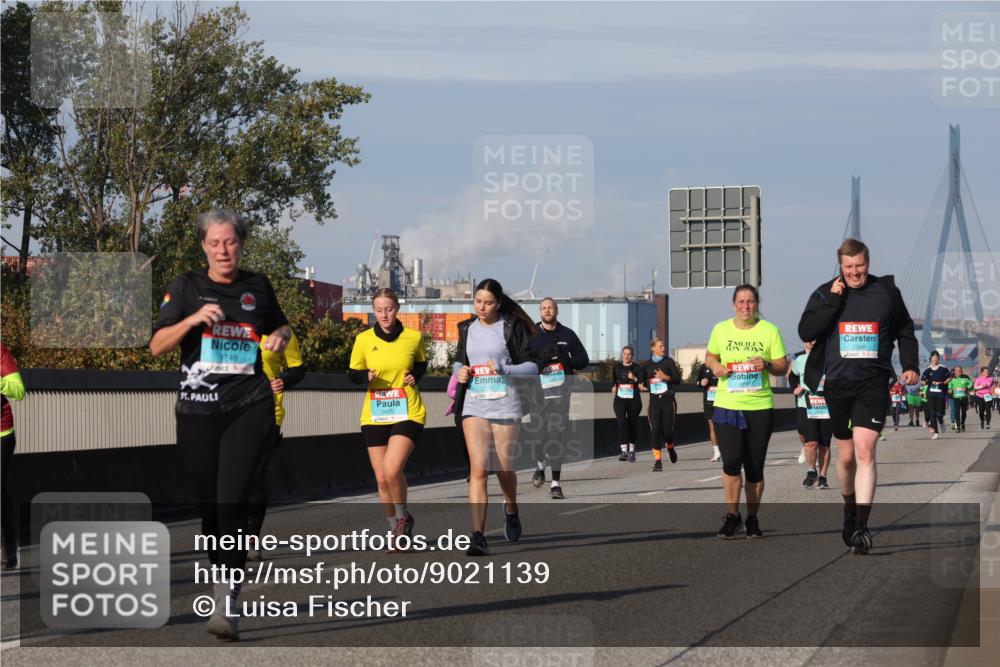 03.10.2025 - Köhlbrandbrückenlauf Luisa Fischer http://msf.ph/oto/9021139 03.10.2025 11:14:00 Position 3 749, 7, 2348 meine-sportfotos.de