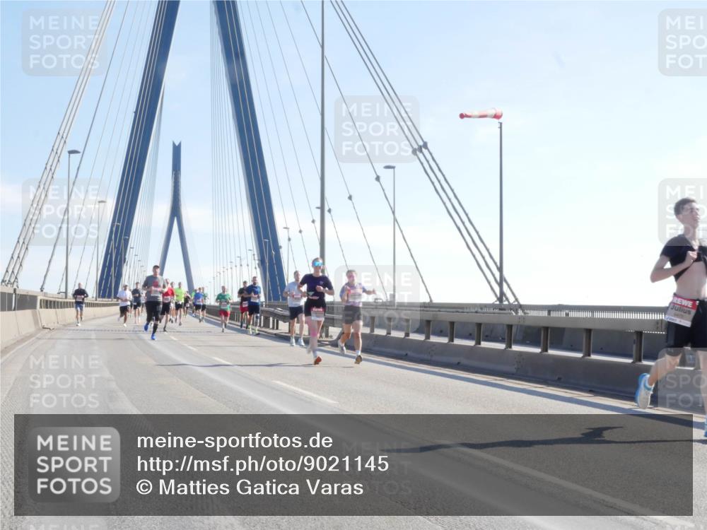 03.10.2025 - Köhlbrandbrückenlauf Matties Gatica Varas http://msf.ph/oto/9021145 03.10.2025 12:24:04 Position 1  meine-sportfotos.de