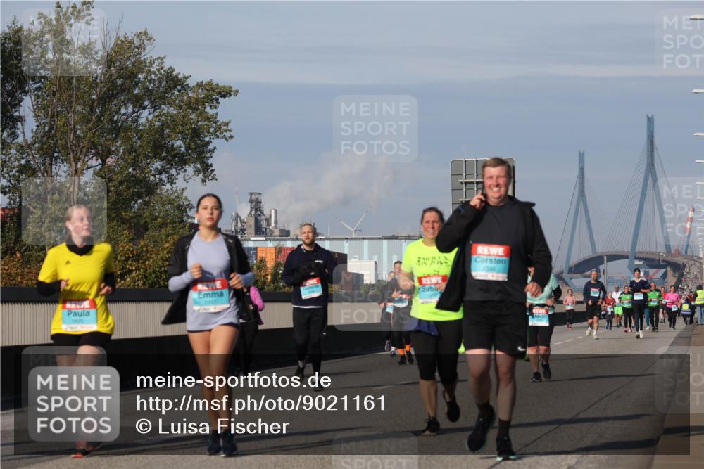03.10.2025 - Köhlbrandbrückenlauf Luisa Fischer http://msf.ph/oto/9021161 03.10.2025 11:14:03 Position 3 2297 meine-sportfotos.de
