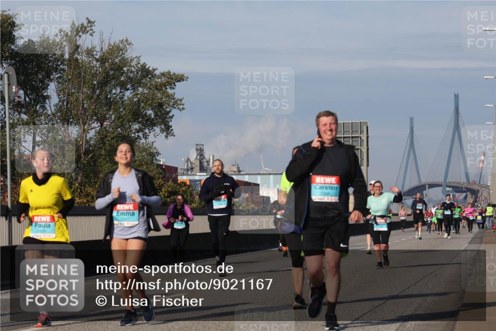 03.10.2025 - Köhlbrandbrückenlauf Luisa Fischer http://msf.ph/oto/9021167 03.10.2025 11:14:03 Position 3 2875, 2297 meine-sportfotos.de