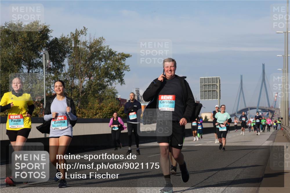 03.10.2025 - Köhlbrandbrückenlauf Luisa Fischer http://msf.ph/oto/9021175 03.10.2025 11:14:04 Position 3 2875, 2297, 2348 meine-sportfotos.de