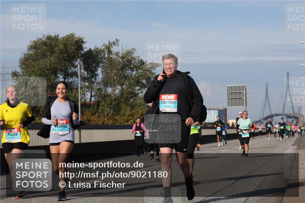 03.10.2025 - Köhlbrandbrückenlauf Luisa Fischer http://msf.ph/oto/9021180 03.10.2025 11:14:05 Position 3 2875, 2297, 2348 meine-sportfotos.de