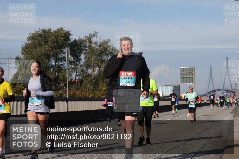 03.10.2025 - Köhlbrandbrückenlauf Luisa Fischer http://msf.ph/oto/9021182 03.10.2025 11:14:05 Position 3 2297, 2348, 1850 meine-sportfotos.de