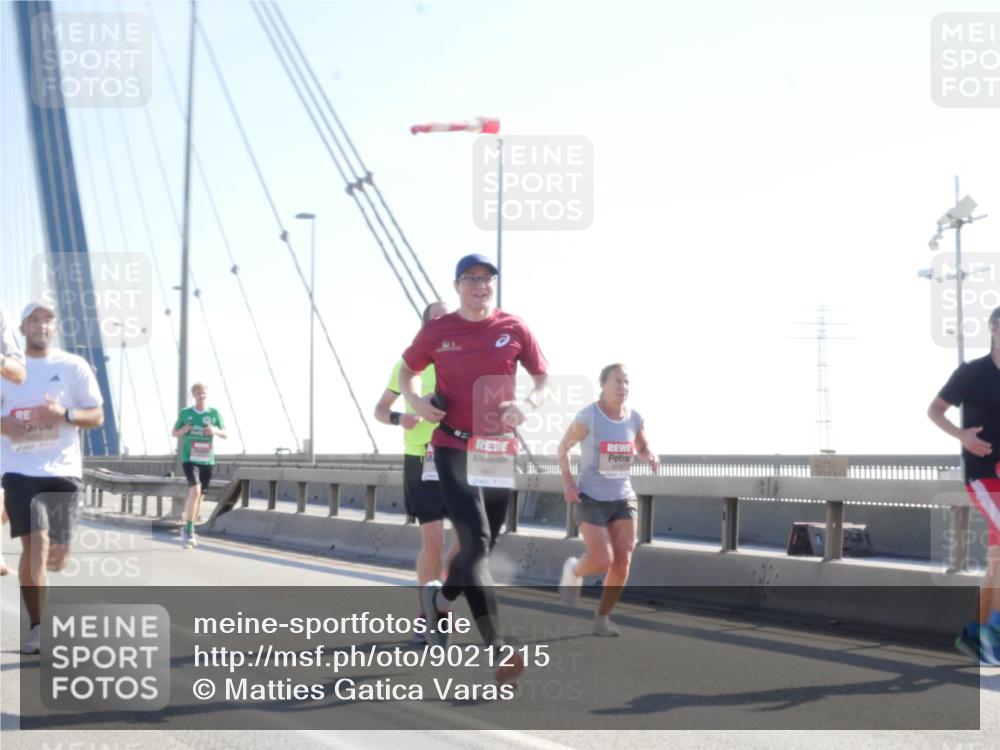 03.10.2025 - Köhlbrandbrückenlauf Matties Gatica Varas http://msf.ph/oto/9021215 03.10.2025 12:24:13 Position 1  meine-sportfotos.de