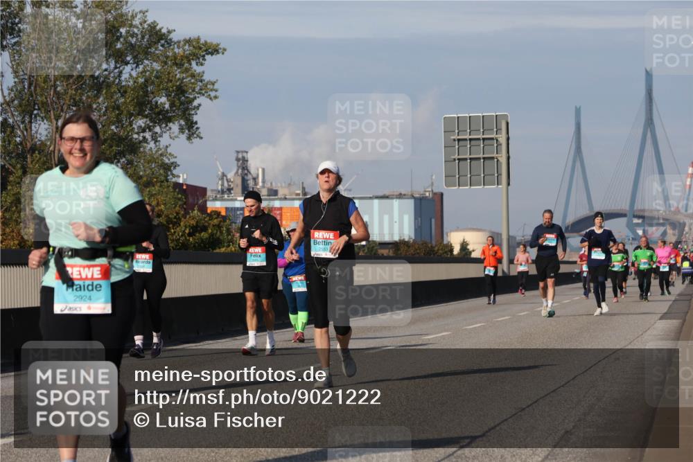 03.10.2025 - Köhlbrandbrückenlauf Luisa Fischer http://msf.ph/oto/9021222 03.10.2025 11:14:12 Position 3 2924, 3565, 2553 meine-sportfotos.de