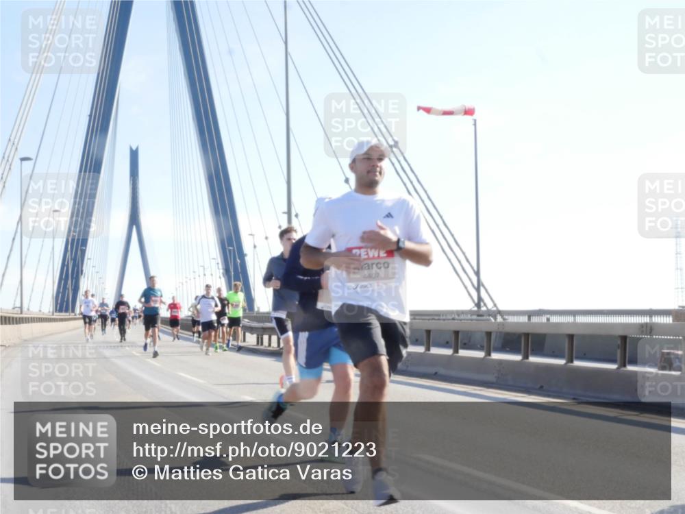 03.10.2025 - Köhlbrandbrückenlauf Matties Gatica Varas http://msf.ph/oto/9021223 03.10.2025 12:24:15 Position 1 4407 meine-sportfotos.de