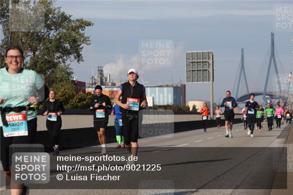 03.10.2025 - Köhlbrandbrückenlauf Luisa Fischer http://msf.ph/oto/9021225 03.10.2025 11:14:12 Position 3 2924 meine-sportfotos.de