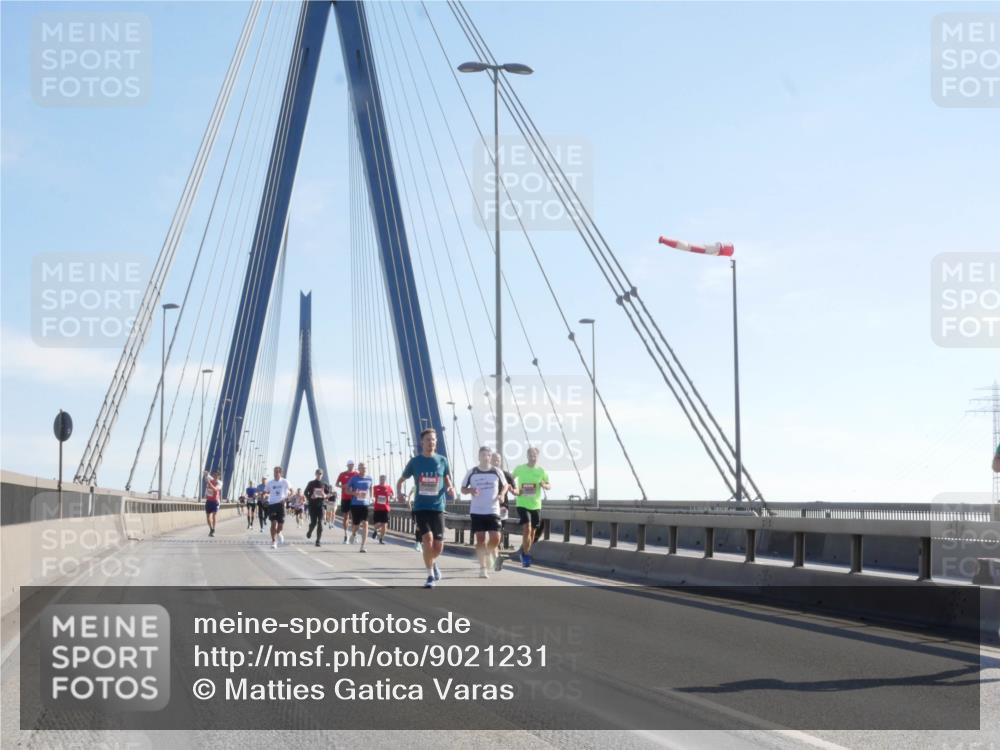 03.10.2025 - Köhlbrandbrückenlauf Matties Gatica Varas http://msf.ph/oto/9021231 03.10.2025 12:24:17 Position 1 1115 meine-sportfotos.de